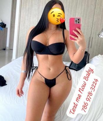 Lara, 24  female escort, Hilton Head