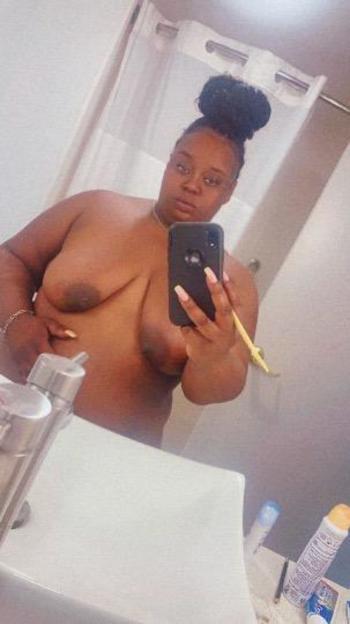 Brazil, 25  female escort, Hilton Head