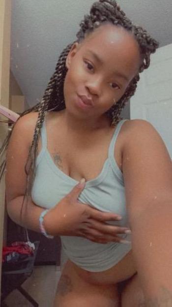 Syn, 27  female escort, Hilton Head